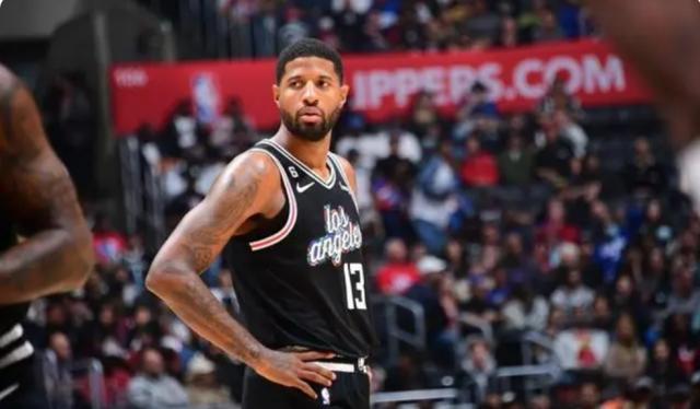 mk体育-乔治空砍45分！防守极速下滑快艇连败结束客场之旅